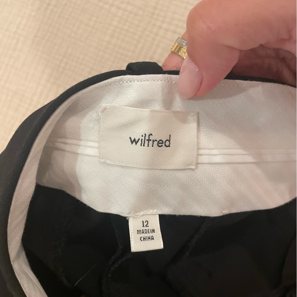 aritzia wilfred short size 12
